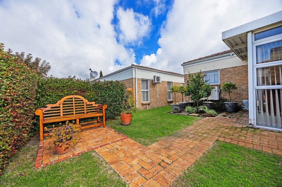 2 Bedroom Property for Sale in Protea Heights Western Cape
